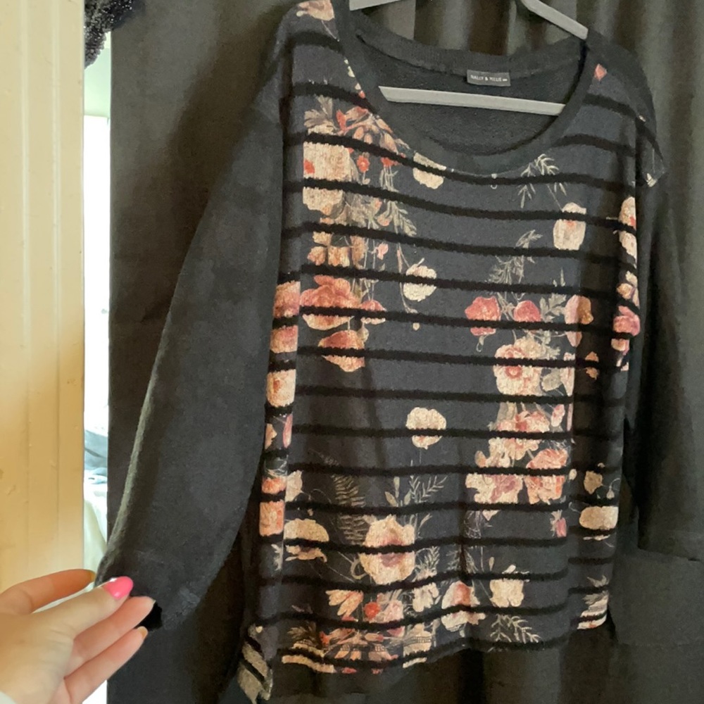 Nally/Millie sweater. Size l/xl. NWOT. NEVER WORN